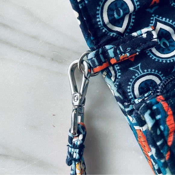 Vera Bradley•NWOT•Marrakesh (Retired) “Your Turn Smartphone Wristlet”•6.5”x 4.5” - Picture 11 of 16